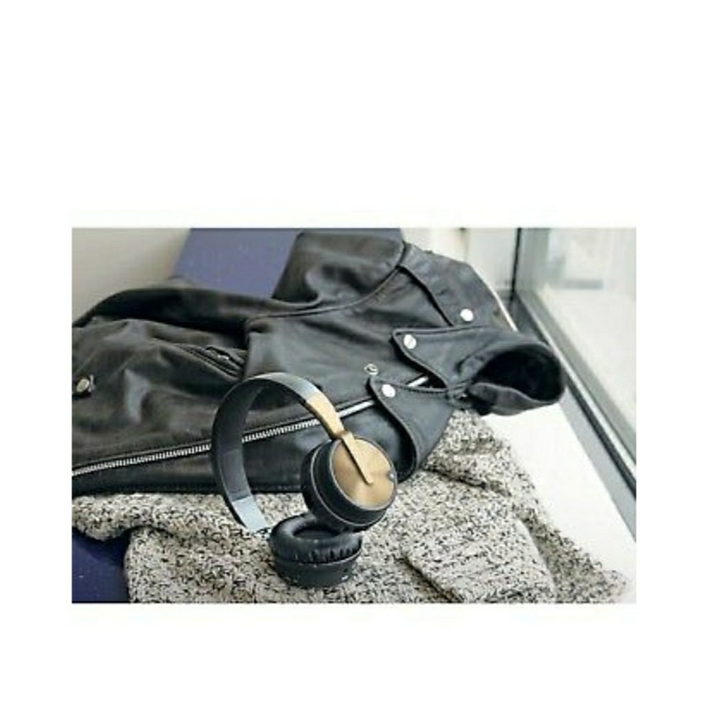 Polaroid Premium  Wireless Bluetooth Headphone new